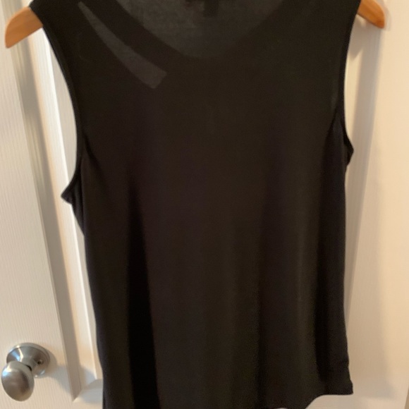 Nine West cut out sleeveless top - Picture 4 of 5